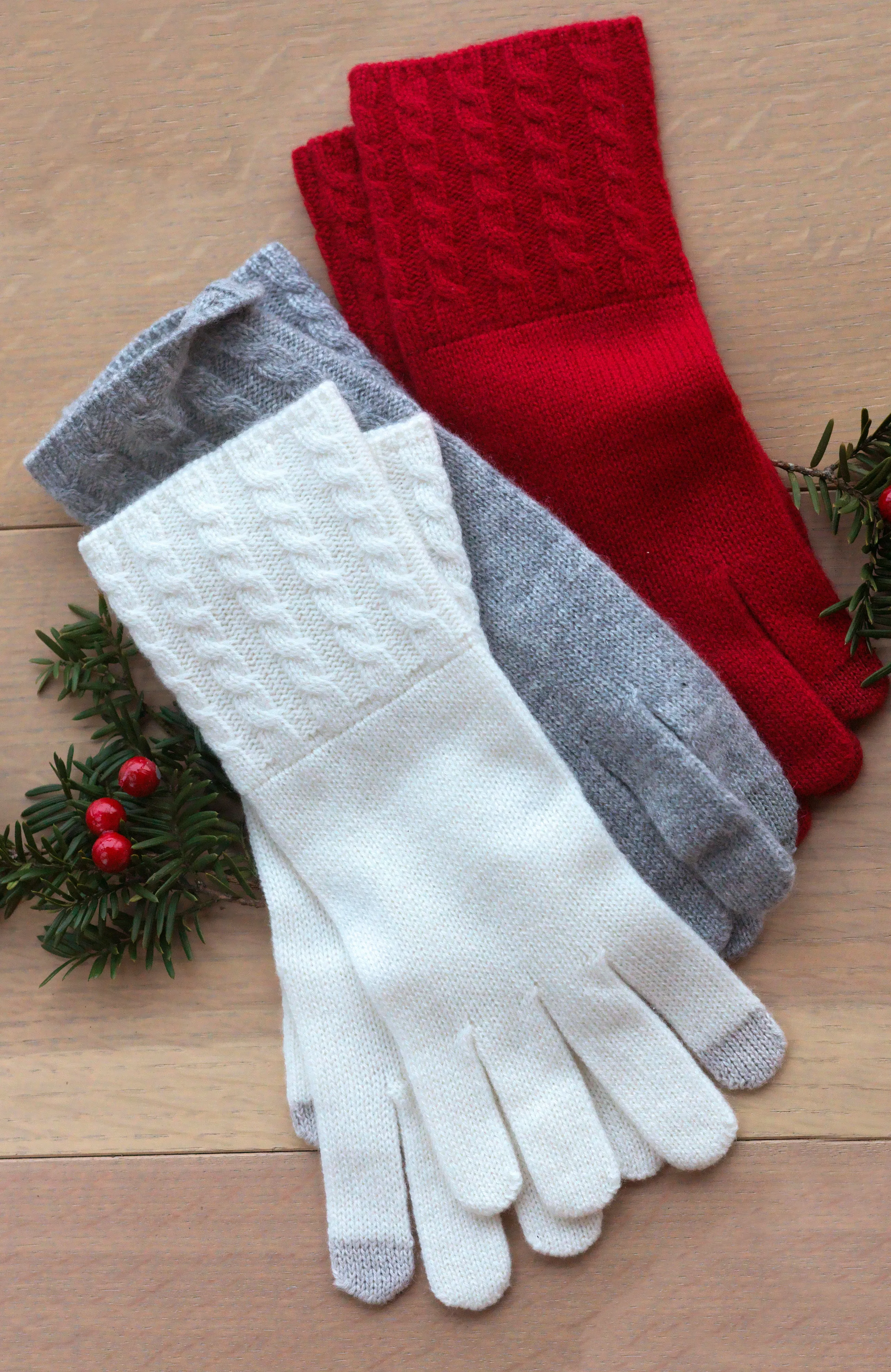 CASHMERE CABLE KNIT CUFF GLOVES