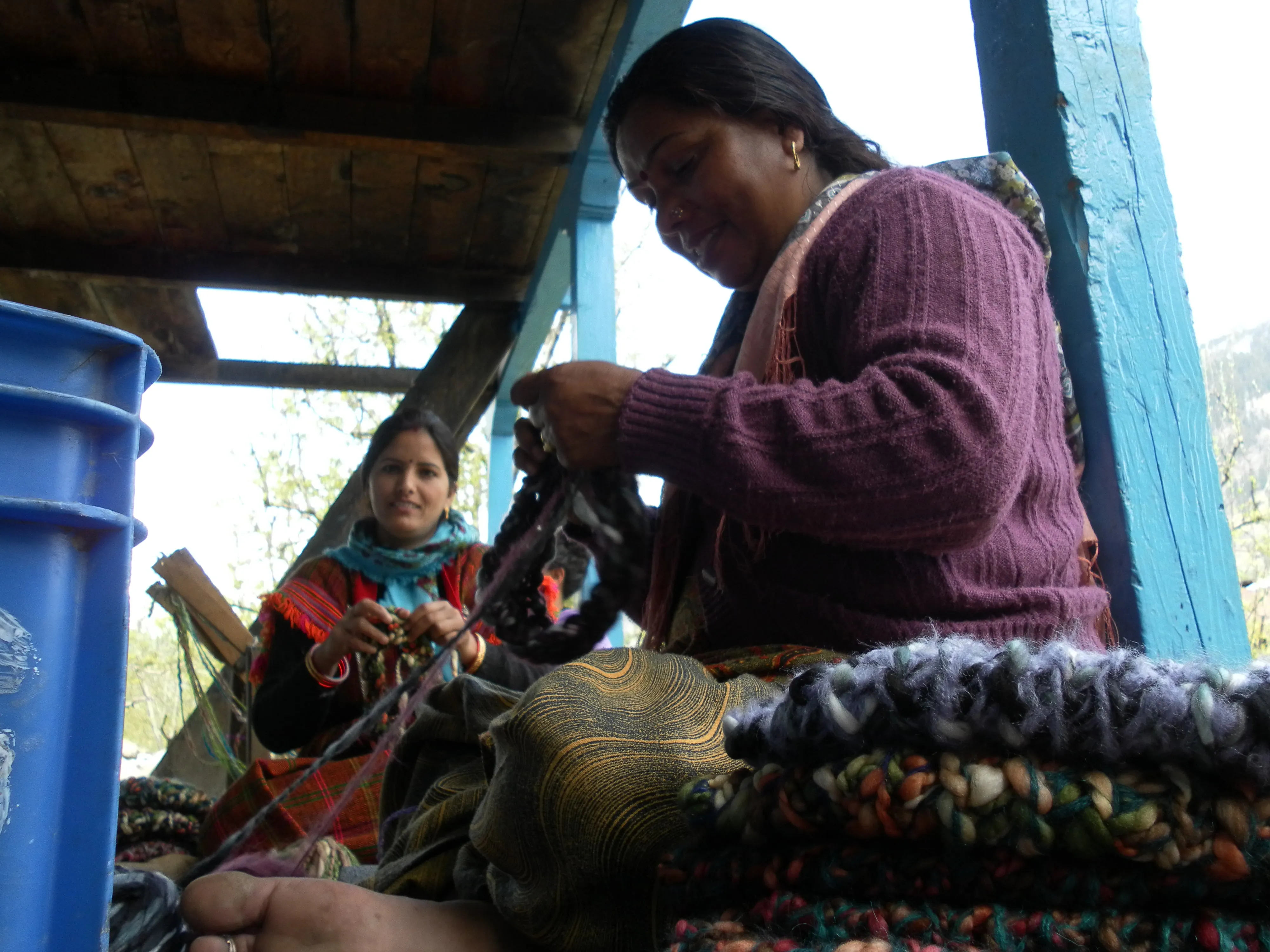 Finger-knitted Hat - Roshani