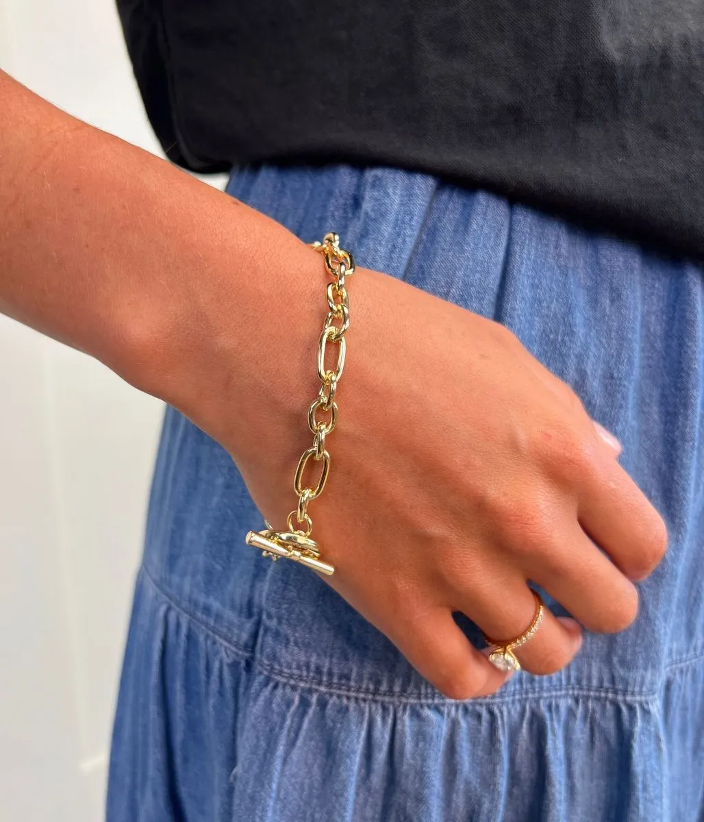 Gold Curb Chain T-bar Bracelet