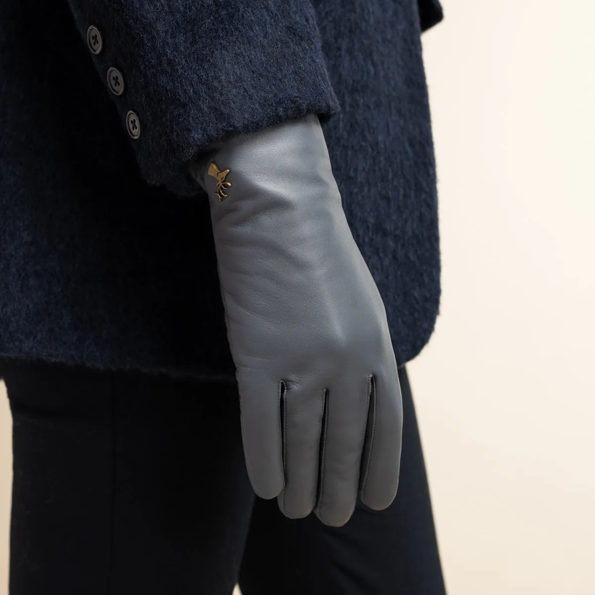 Ivy (grey) – sheepskin leather gloves with wool/cashmere lining & touchscreen feature