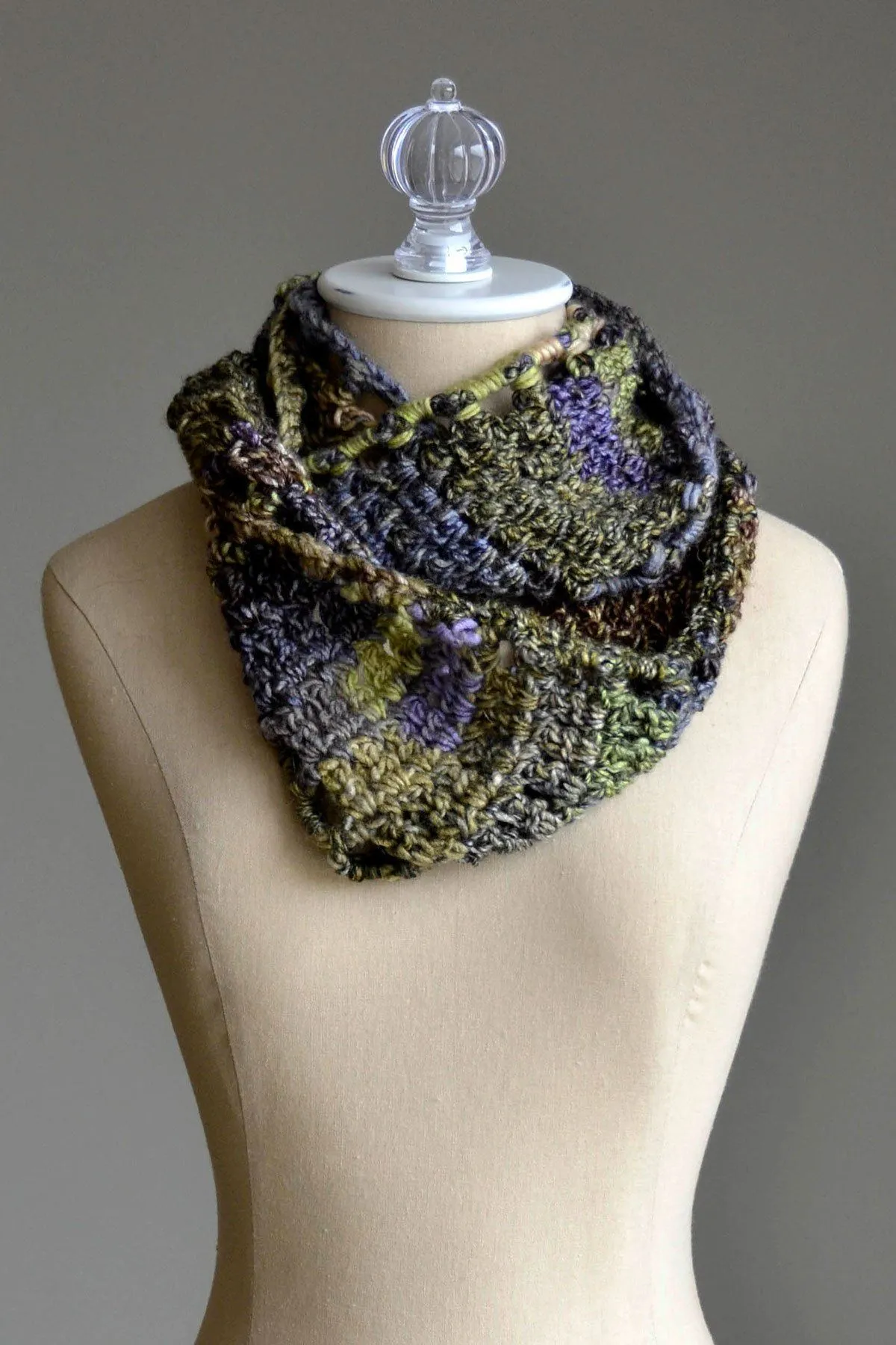 Rambling Crochet Cowl