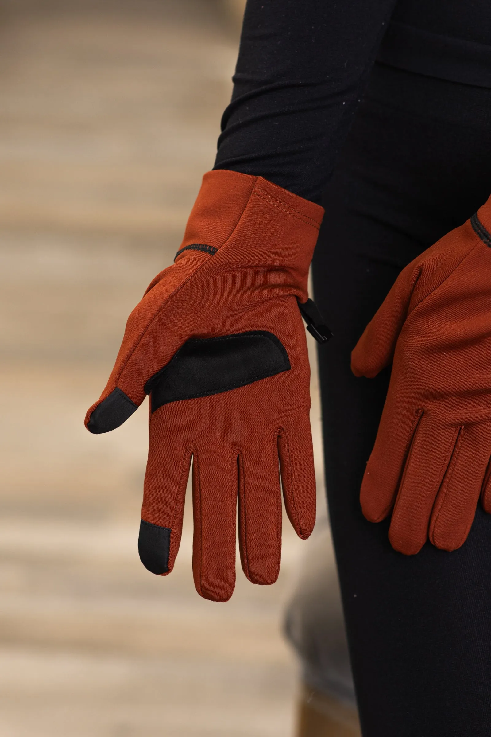 Rust Thermal Knit Gloves With Tech Fingertips