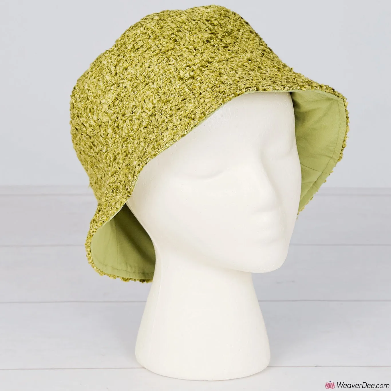 Simplicity Pattern S9424 Misses' Hats & Headband in 3 Sizes